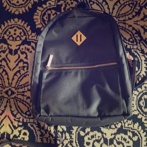 Backpack w/ 3 compartments